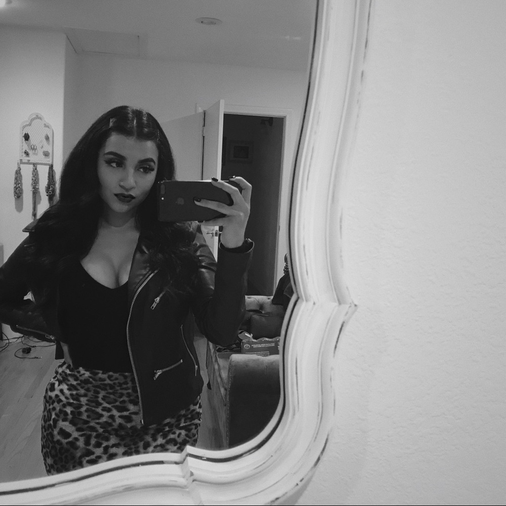 Meet your Posher, Arielle